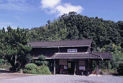 JR肥薩線嘉例川駅駅舎一棟写真