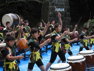 霧島国立公園記念碑周辺の美化活動2