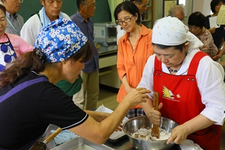 郷土菓子「げたんは」作りの様子1